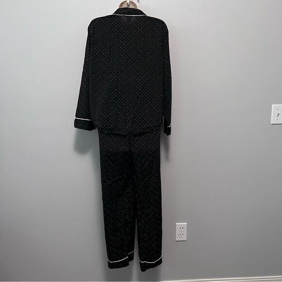 Victoria's Secret Long Sleeve Button and Lounge Pant PJ Set Size M - Picture 4 of 8